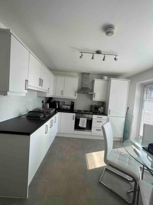 City Centre 2 Bed Apartment Chester Exterior photo