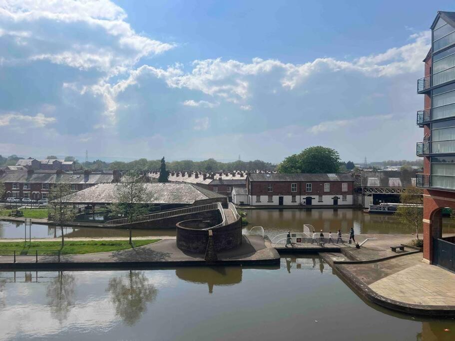 City Centre 2 Bed Apartment Chester Exterior photo